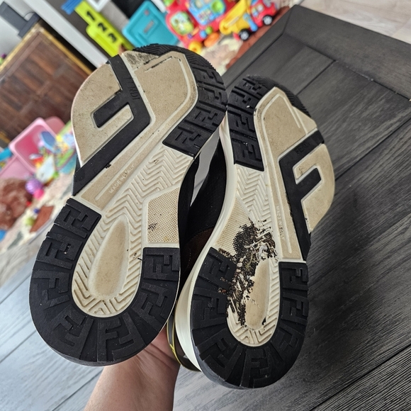 Fendi Flow Sneakers - Picture 10 of 12